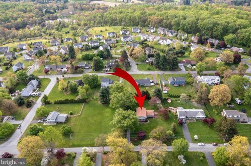 1526 Chestnut Hill Rd, Pottstown PA 19465-7156 exterior