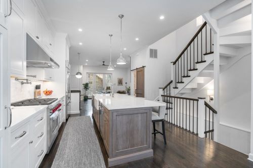 1626 Hermitage Ave, Chicago IL 60622-1402 exterior