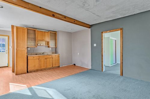 200 Main St, Pittsburgh PA 15215-2447 exterior