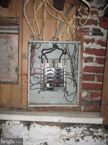 2845 6 St, Chester PA 19013-1701 exterior