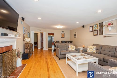 228 Hawthorne Ave, Elmhurst IL  60126-3242 exterior