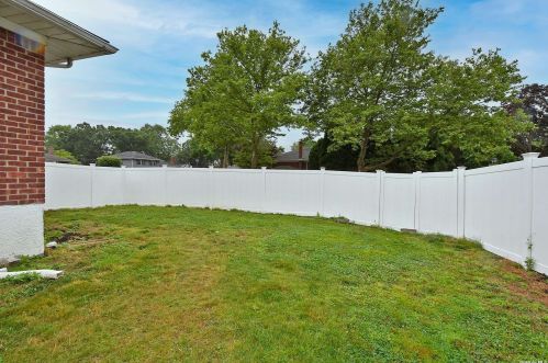 19 Goldfield St, Huntington Station NY 11747-1630 exterior