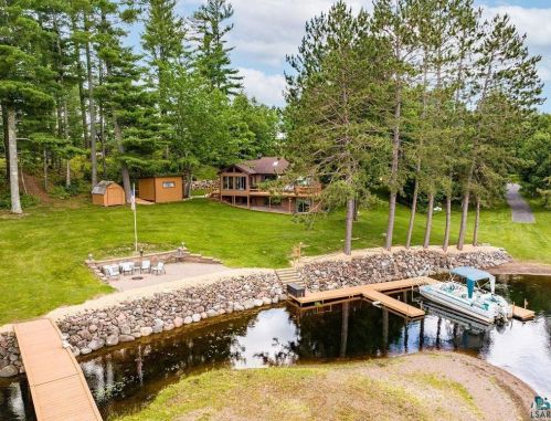 5225 1 Ave, Duluth MN 55803-9469 exterior