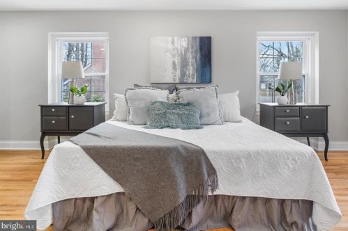 8916 Copenhaver Dr, Rockville MD  20854-3009 exterior