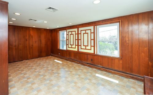 3 Cloverfield Rd, Valley Stream NY exterior