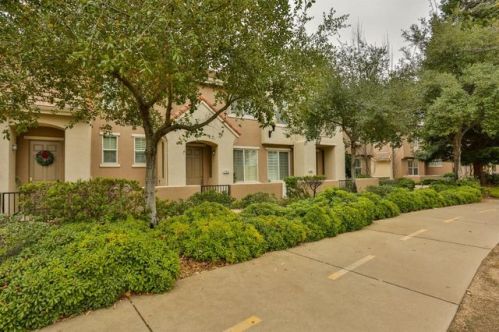 305 Esplanade Cir, Folsom CA  95630-7373 exterior