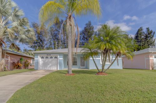 5638 Travelers Way, Fort Pierce FL  34982-3989 exterior