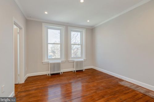 1832 15 St, Washington DC 20009-3938 exterior