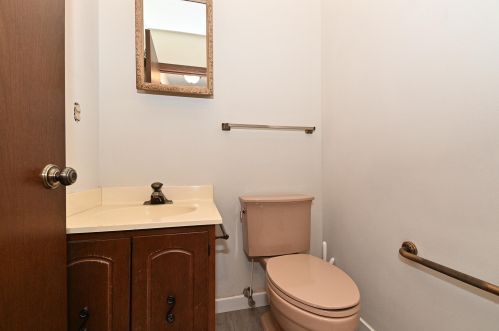 9027 70, Milwaukee WI 53223-2151 exterior