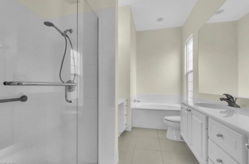 4822 Martinique Way, Naples FL 34119-9551 exterior