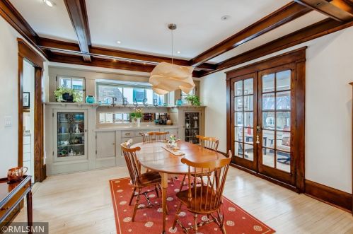 1882 Feronia Ave, Saint Paul MN 55104-3550 exterior