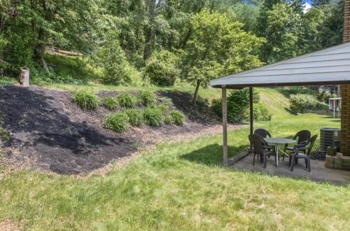 636 Pennwood Dr, Pittsburgh PA 15235-4319 exterior