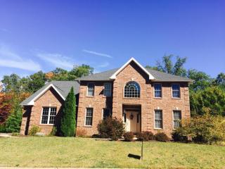 38 Oneill Dr, Scranton, PA 18507-2117