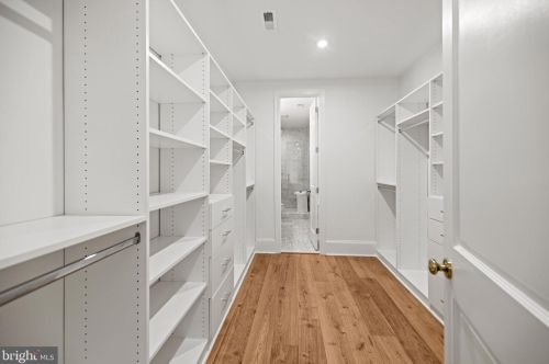 1451 Chapin St, Washington DC  20009-4510 exterior