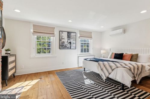 131 Bainbridge St, Philadelphia PA 19147-1810 exterior