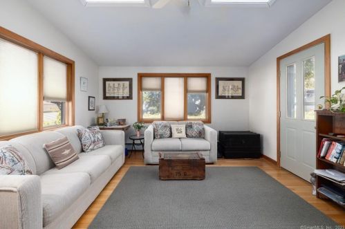 260 Birchwood Dr, Torrington CT 06790-5737 exterior