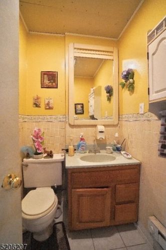 49 Liberty St, Town Center NJ 07052-5501 exterior