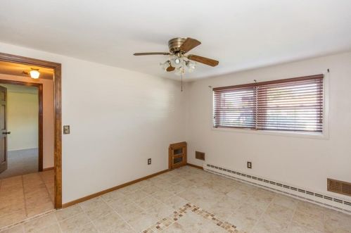 702 Knollwood Dr, Woonsocket RI 02895-2632 exterior