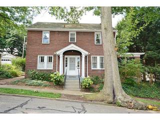 119 Harlow St, Pittsburgh, PA 15218-1615