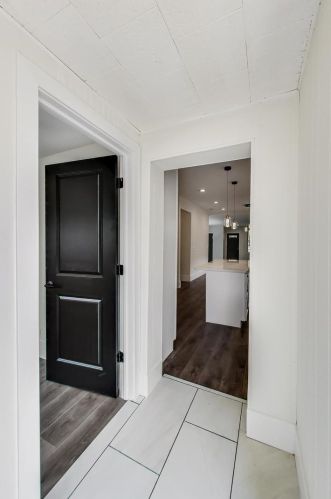 5043 Ainslie St, Chicago IL  60630-2302 exterior