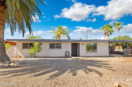 4402 Avenida Don Fernando, Tucson AZ  85757-9433 exterior