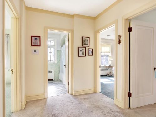 7442 Cromwell Dr, Saint Louis MO 63105-2919 exterior