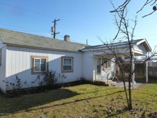 809 8 St, Yakima WA  98901-3428 exterior