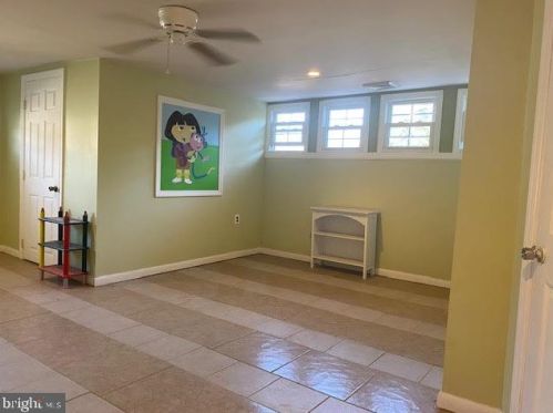 15 Pne St, Camden NJ 08103-3353 exterior