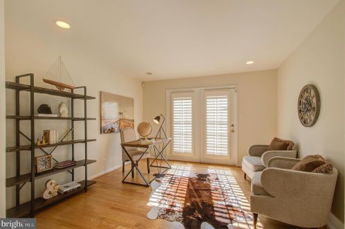 10924 Bloomingdale Dr, Rockville MD 20852-5535 exterior