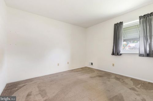 1 Ferris Ct, New Castle DE  19720-5169 exterior