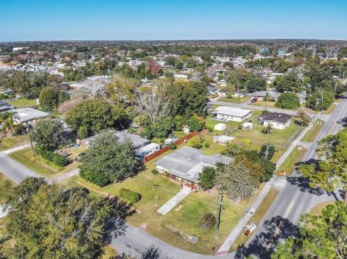 1 Pierce Ave, Orlando FL 32809-4945 exterior