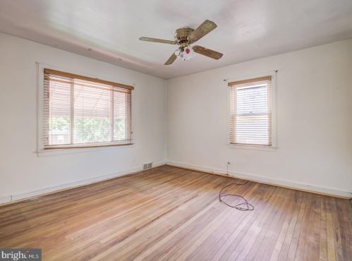 432 Orange St, Washington DC  20032-1622 exterior