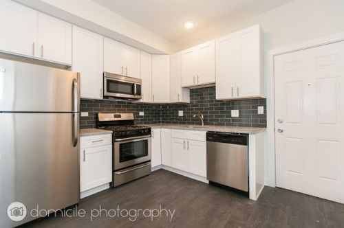 3121 Southport Ave, Chicago, IL 60657-3223