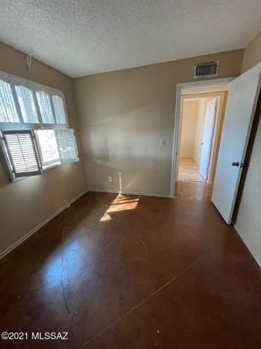 5276 Camino De Ln Tierra, Tucson AZ 85746-1018 exterior