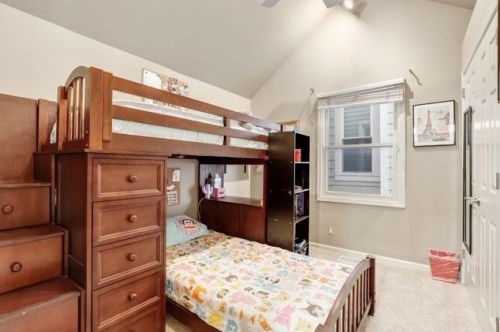 3056 Hoyne Ave, Chicago IL 60643-1121 exterior