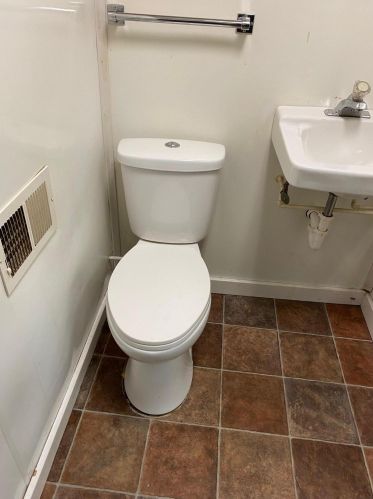 1427 81, Milwaukee WI 53222-3809 exterior