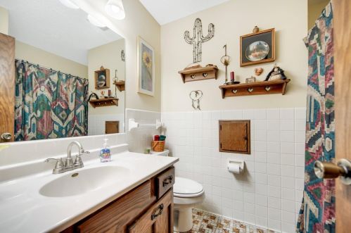 3573 Gresham Ave, Saint Paul MN 55128-4413 exterior