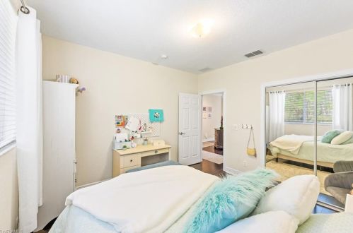 12631 Biscayne Ct, Naples FL 34105-4935 exterior