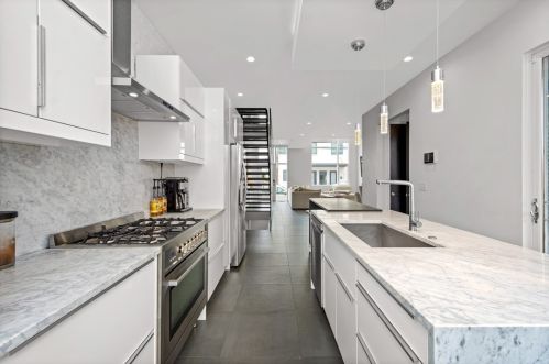 4724 Hatfield St, Pittsburgh PA  15201-2921 exterior