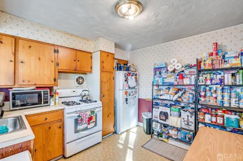 65 Avenel St, Avenel NJ 07001-1749 exterior