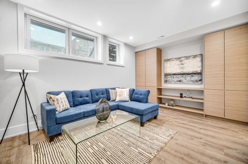 6219 Ellis Ave, Chicago IL 60653-3615 exterior