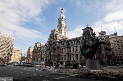 111 15th St, Philadelphia PA  19102-2625 exterior