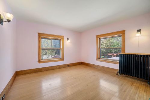 2127 Columbus Ave, Duluth MN 55803-2516 exterior