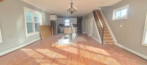 1058 White Pln Rd, Bronx NY 10462-3802 exterior