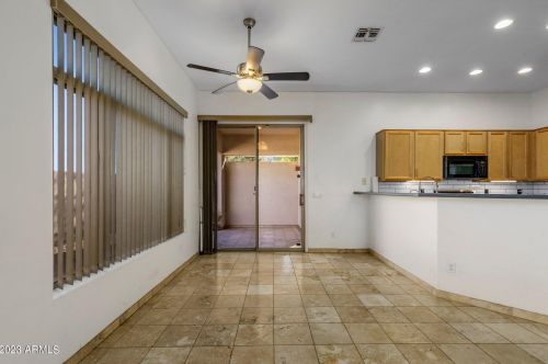 6811 39th Pl, Phoenix AZ  85042-6202 exterior