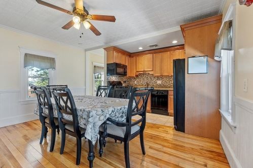 30 Maple Ave, North Andover MA 01845-3613 exterior