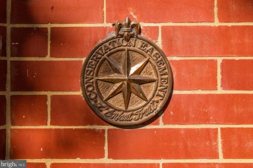 1617 Swann St, Washington DC 20009-6405 exterior