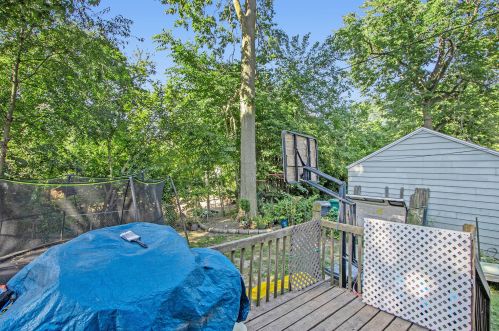 1408 Stockbridge Ave, Kalamazoo MI 49001-3904 exterior