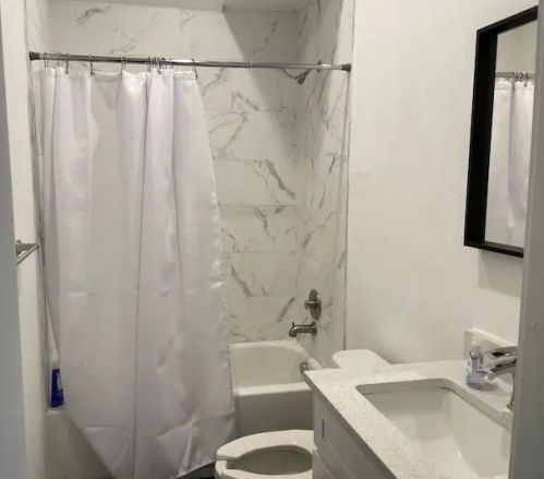 1010 26th St, Austin TX  78705-4316 exterior