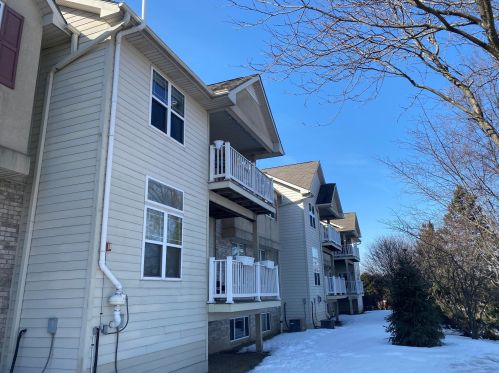 11443 Oklahoma Ave, Milwaukee WI 53227-3940 exterior